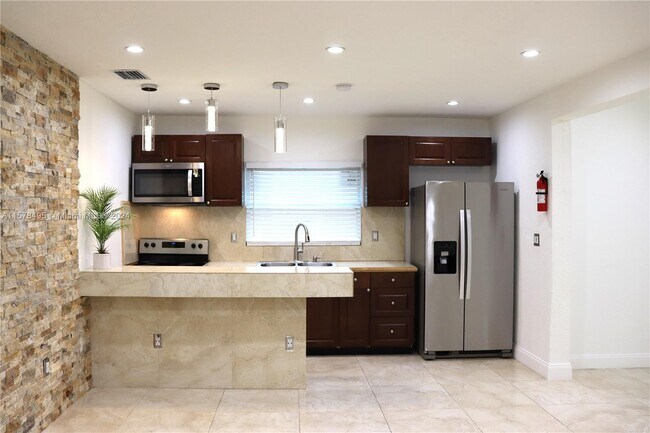 Foto del edificio - 3261 NW 52nd St