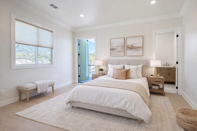 Building Photo - 16052 Ludlow St