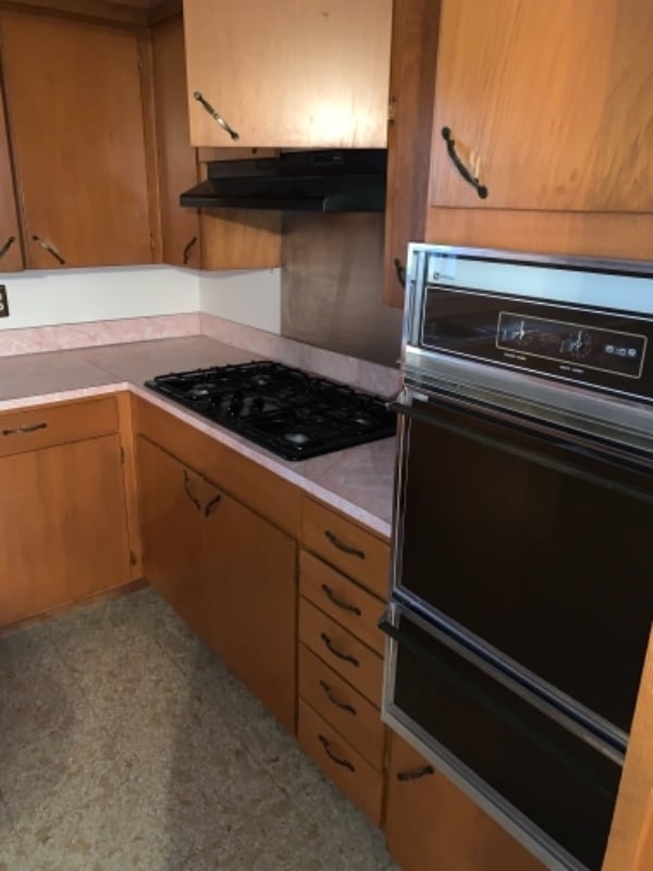 Building Photo - 2025 Brookline Dr