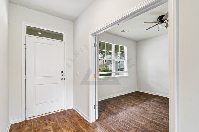 Building Photo - 110 Cedar View Cir
