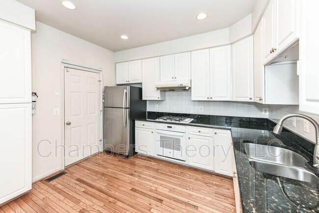 Foto del edificio - 9804 Bolton Village Ct