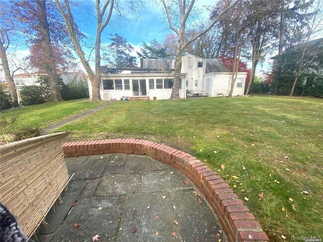 Building Photo - 60 Grist Mill Ln