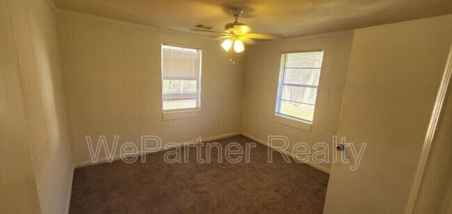 Building Photo - 271 Rehoboth Rd