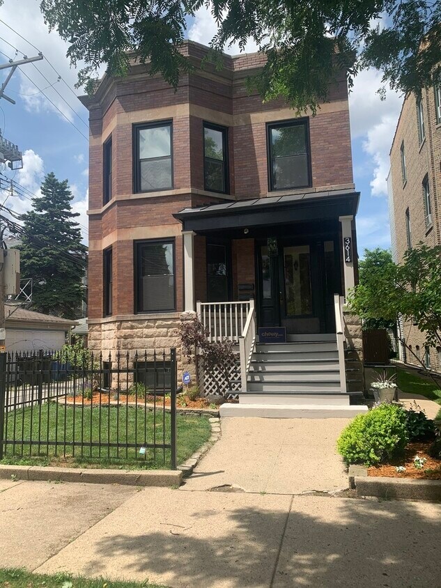 Foto principal - 3614 N Hoyne Ave