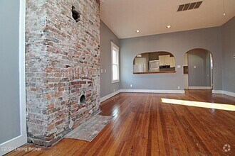 Building Photo - 158 State St