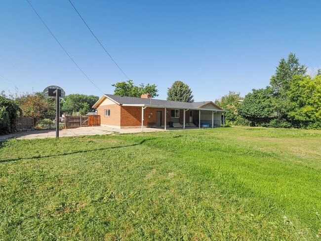 Building Photo - Beautiful home in Alpine