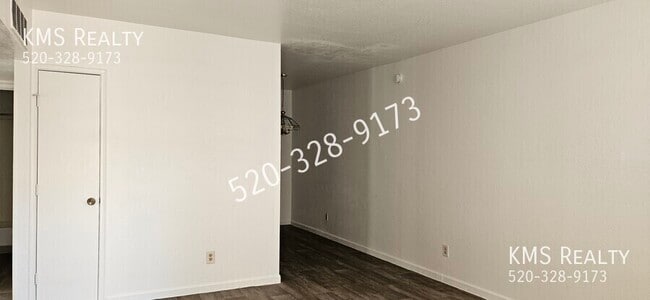 Building Photo - 631 W Kelso-