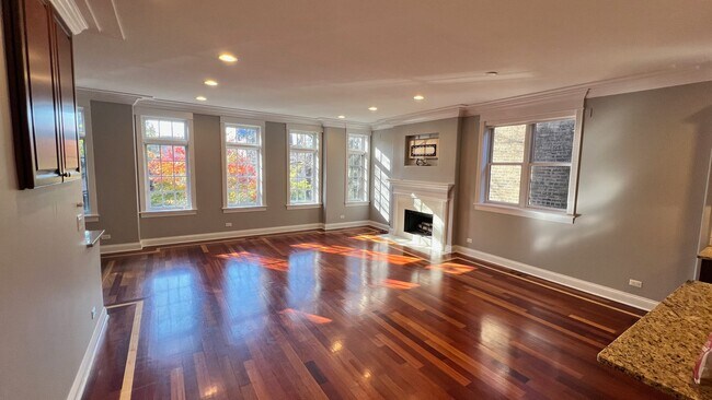 Foto del edificio - 1244 W Cornelia Ave