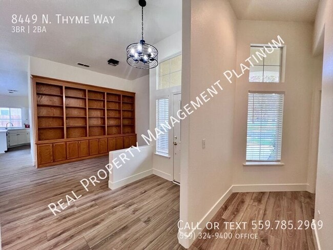 Foto del edificio - 8449 N Thyme Way