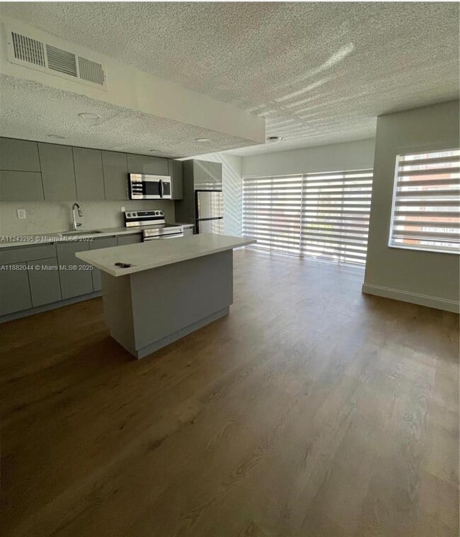 Foto del edificio - 9331 SW 4th St
