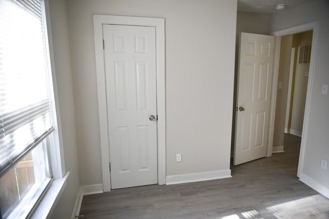 Building Photo - Updated 3BR house in Taylor Berry Neighbor...