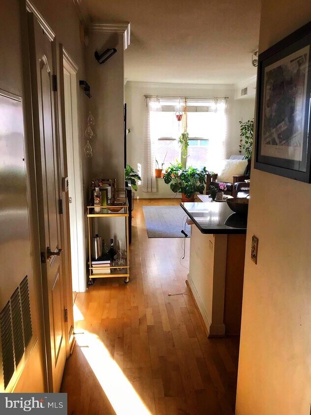 Foto principal - 1441 Rhode Island Ave NW