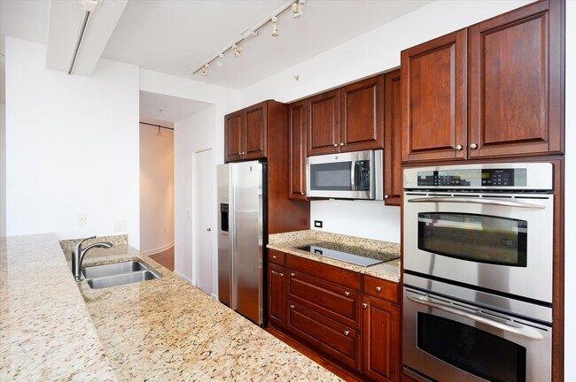Foto del edificio - 1235 S Prairie Ave