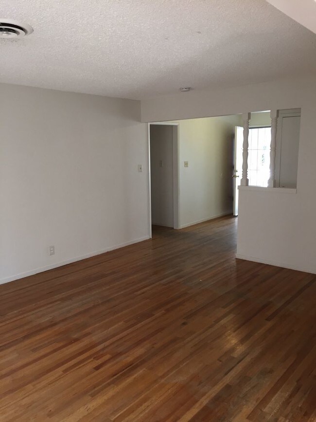 Building Photo - 750 Macduff Ave