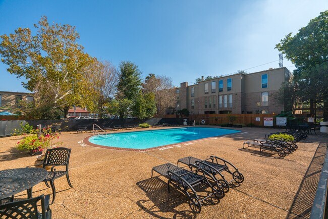 Foto del edificio - 4635 Wild Indigo St