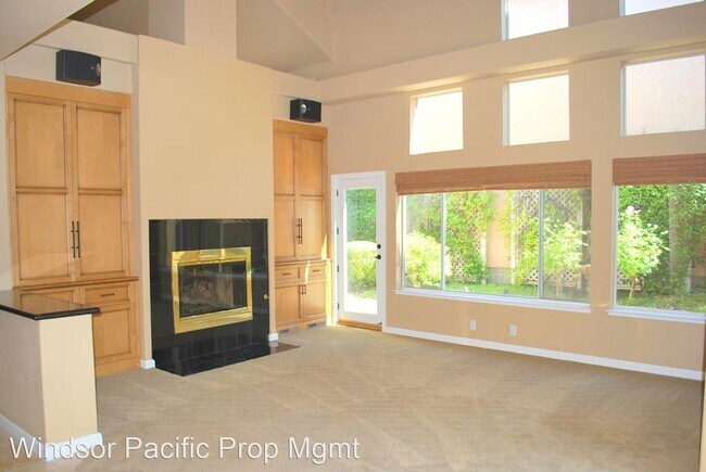 Building Photo - 2 br, 2.5 bath House - 215 Majorca Drive