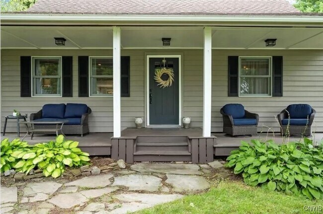 Foto del edificio - 2943 Lumbard Rd