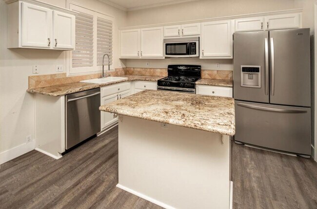 Building Photo - 2278 Railway Cir