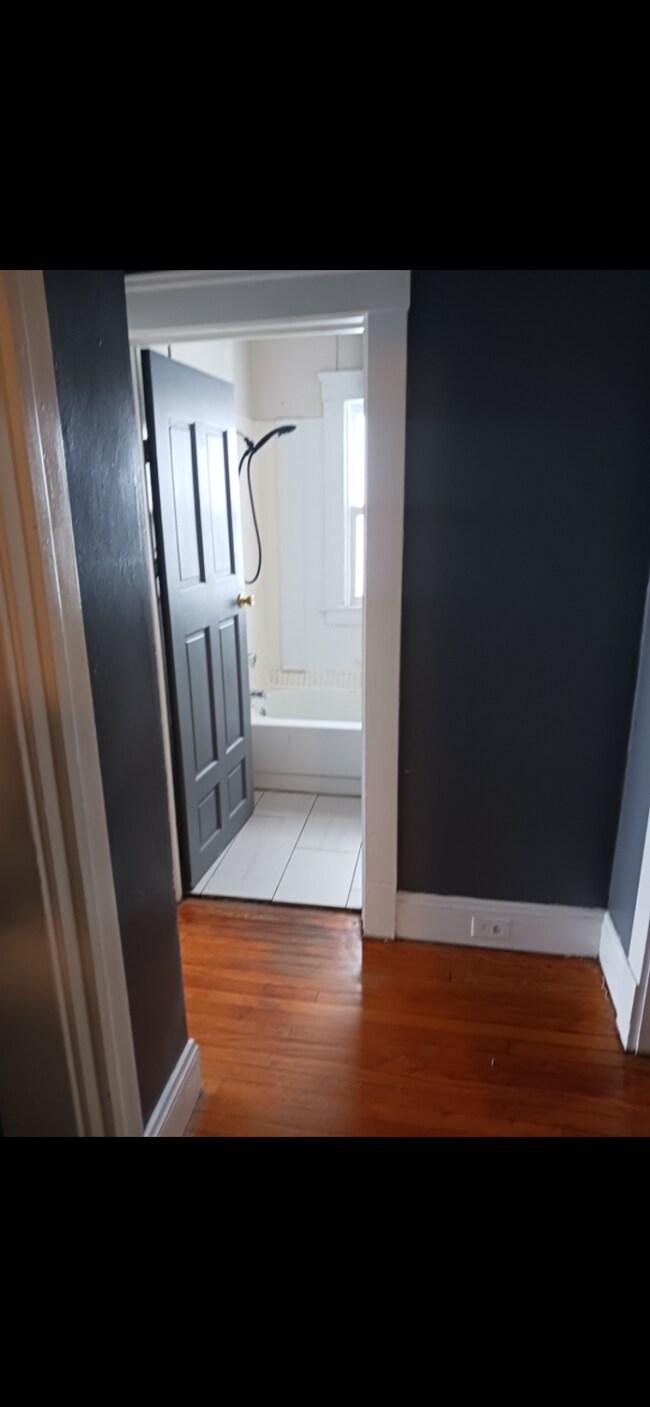 Foto del edificio - 2037 W 99th St