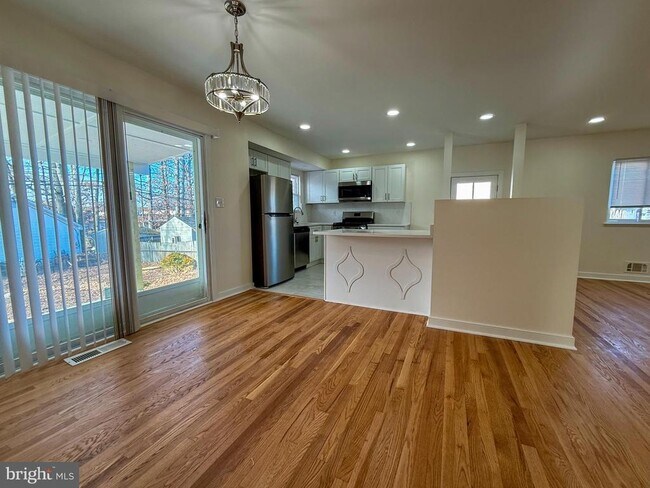 Foto del edificio - 504 Crisfield Rd