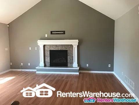 Building Photo - 4 Bed 3 Bath Home For Rent In Olathe!