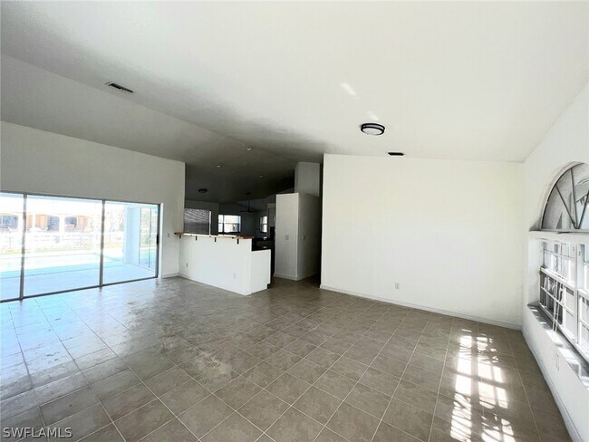 Building Photo - 2305 SW 53rd Terrace