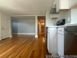 Building Photo - 55 Forest Ave