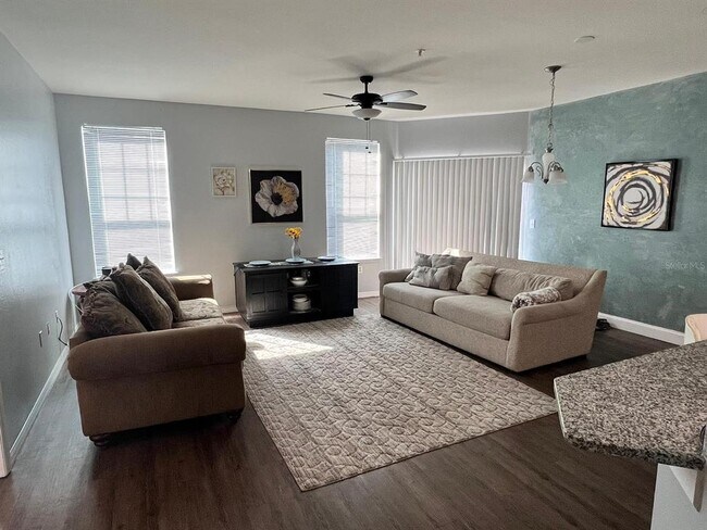Foto del edificio - 1229 Bermuda Lakes Ln