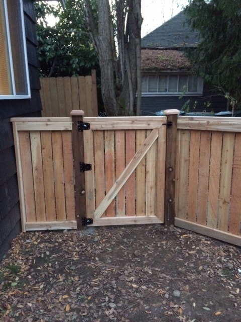 Great 2 BR/1 BA duplex unit available! - Great 2 BR/1 BA duplex unit available!