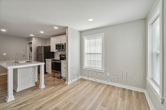 Foto del edificio - 530 N Church St