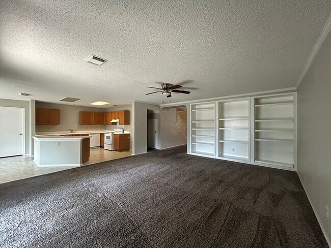 Foto del edificio - 407 Bluegrass Creek