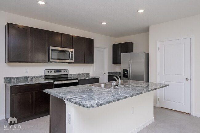Building Photo - 7560 Cypress Walk Dr