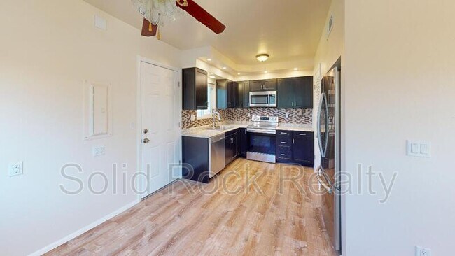 Foto del edificio - 4528 Galley Road