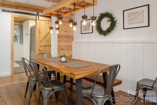 Foto del edificio - 260 Allison Hill Rd