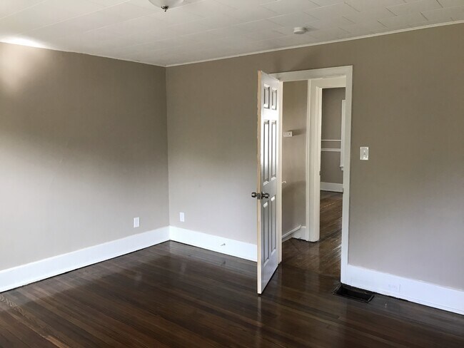 Foto del edificio - 1632 Sundale Ave