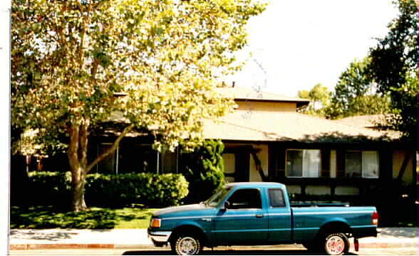 Building Photo - 1990 Southwest Expy