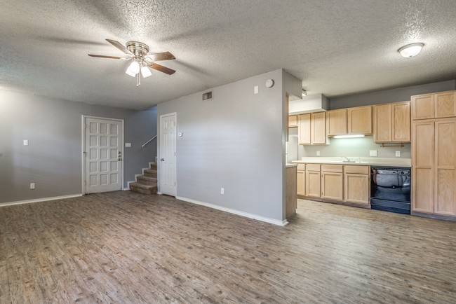 Building Photo - Sedona Townhomes