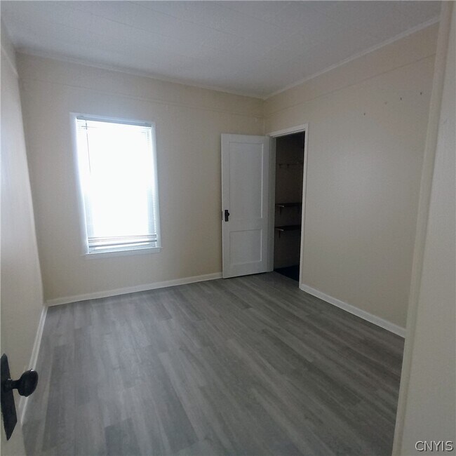 Foto del edificio - 421-423 Ulster St