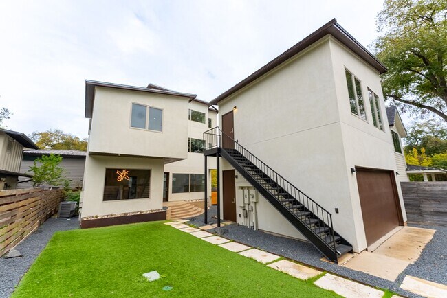 Foto del edificio - 716 Post Oak St