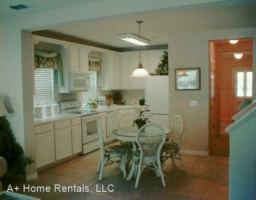 Building Photo - 2 br, 2.5 bath House - 1011 Nash Drive