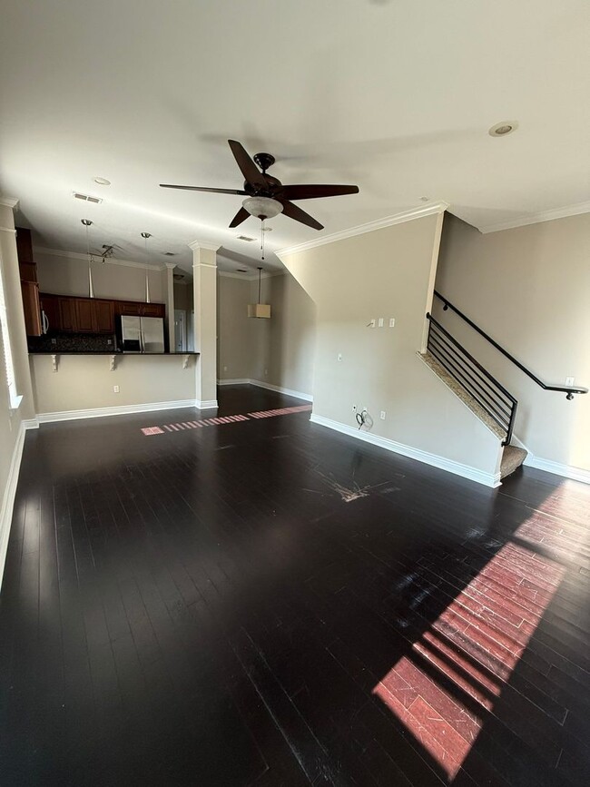 Foto del edificio - 3 Bedroom Townhome in All Saints District!...