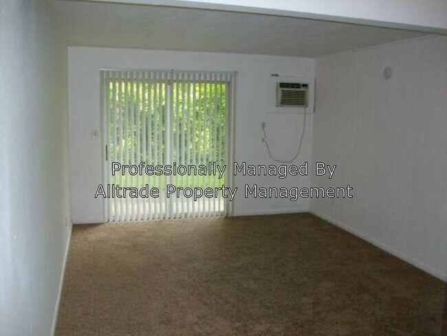 Building Photo - 1801 Ekin Ave