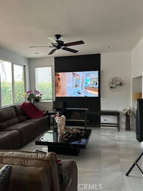 Foto del edificio - 1691 Spyglass Dr