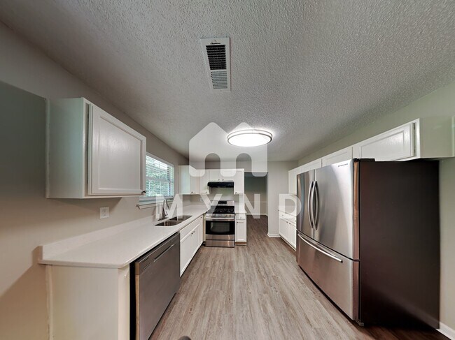 Foto del edificio - 3645 Salem Glen Rd