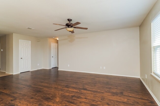 Foto del edificio - 3200 Sadie Trail