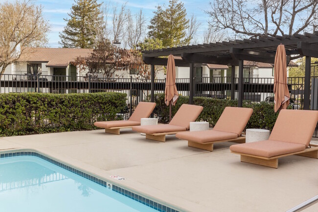 Resort Style Pool | Mira Vista Hills | Antioch CA Apartments - Mira Vista Hills