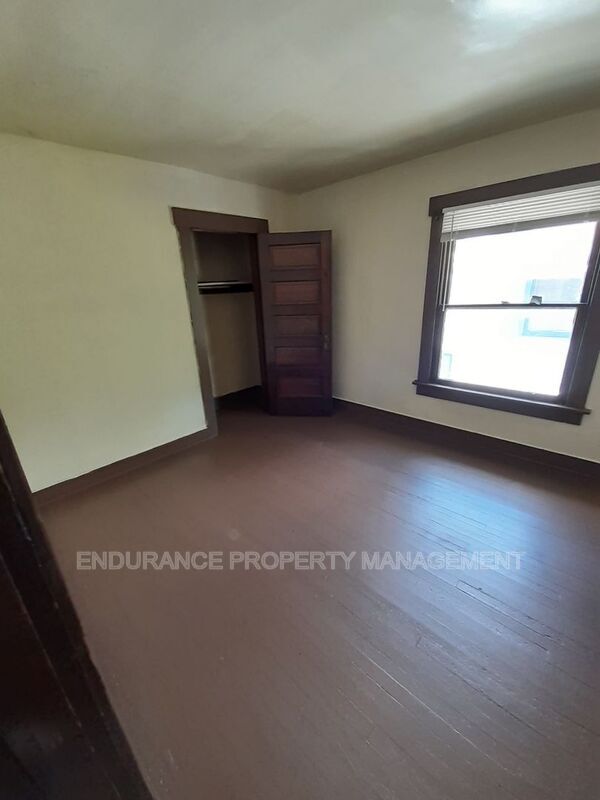 Foto del edificio - 218-220 Rockwood Ave