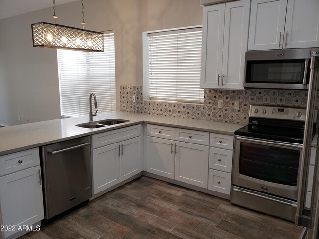 Foto del edificio - 3342 W Ross Dr