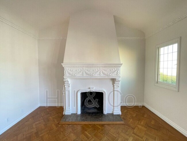 Foto del edificio - 2341 North Point St