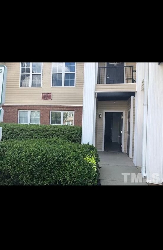 Primary Photo - 2500 Huntscroft Ln